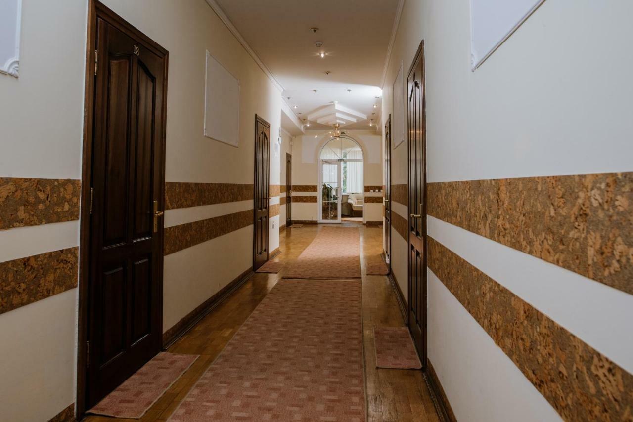Villa Viktoriya Hotel Truskavets Exterior photo